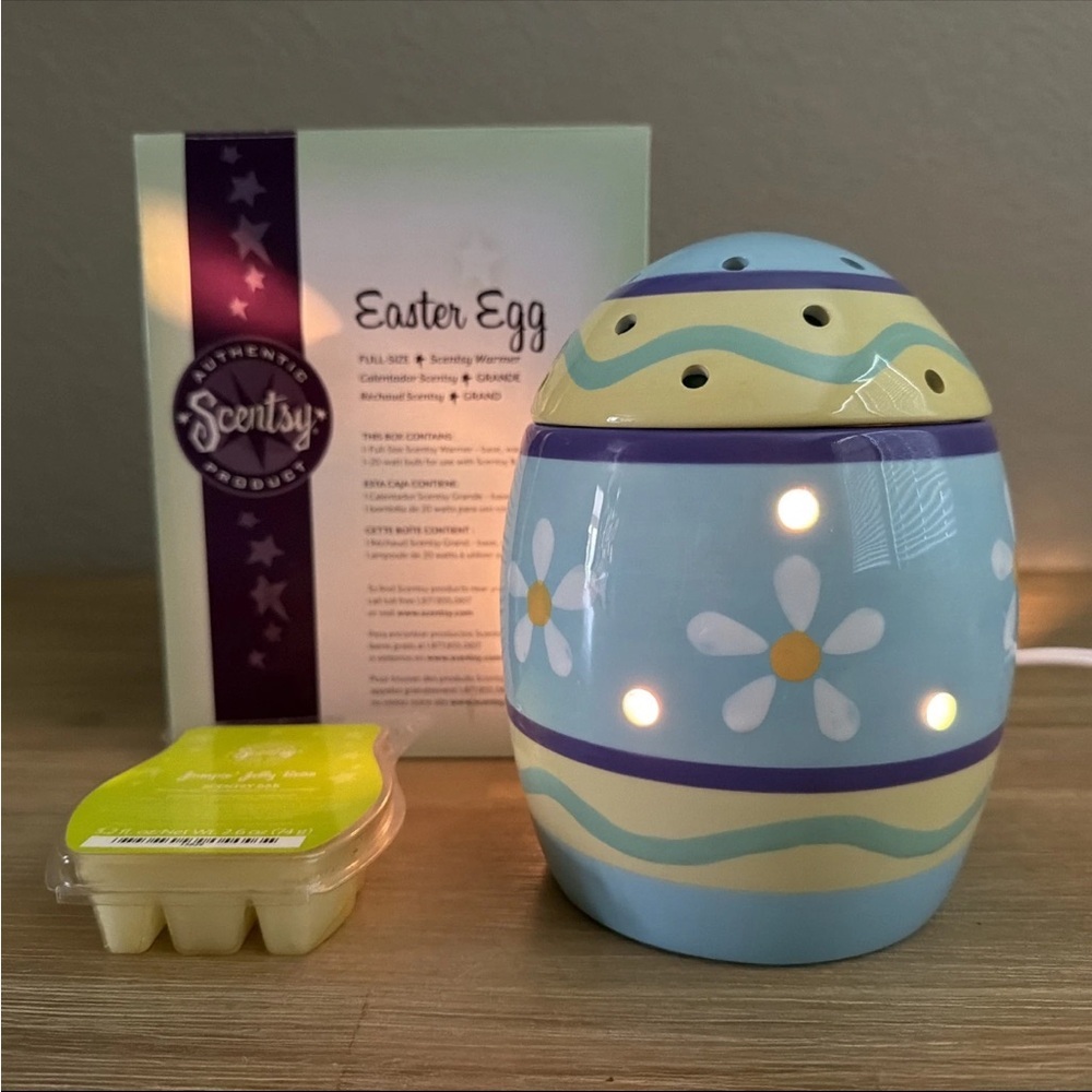 Scentsy Easter Egg Full-Size Wax Warmer Plug In Spring Decor Retired 2010 - Picture 2 of 7